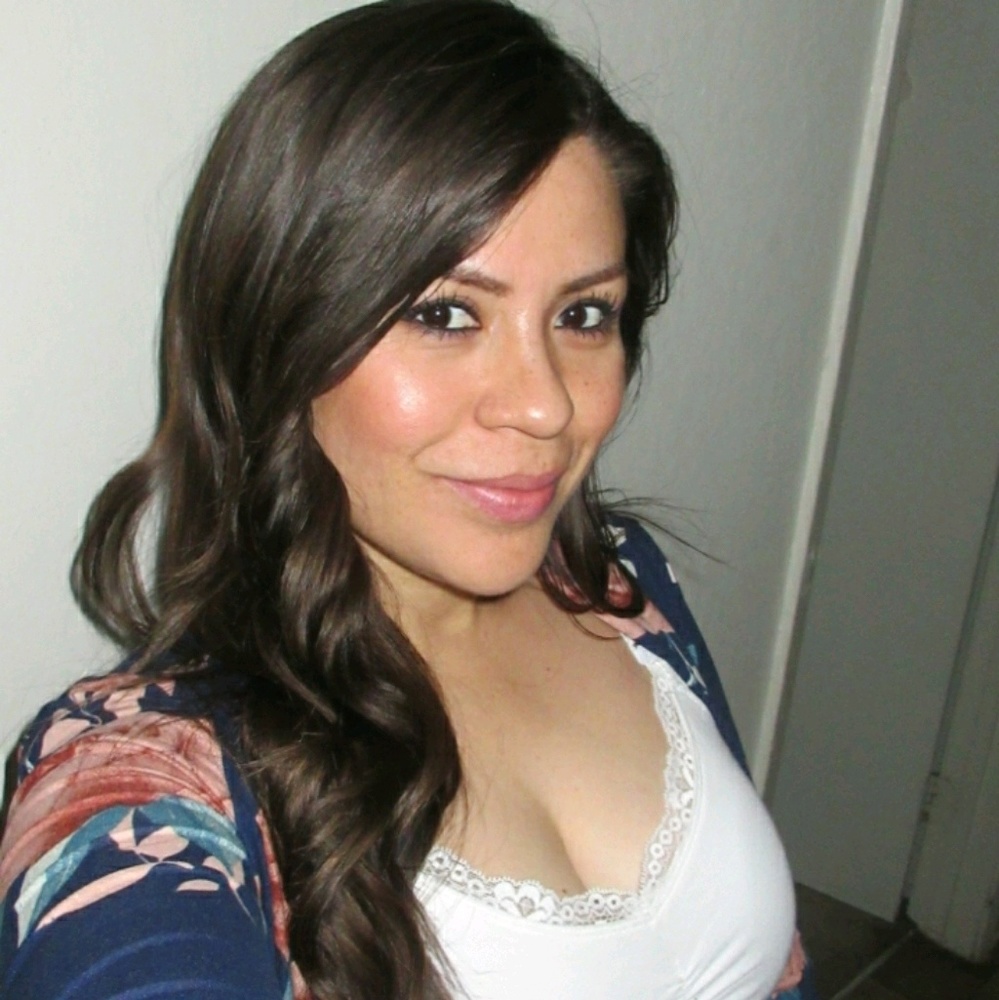 Meet your Posher, Claudia